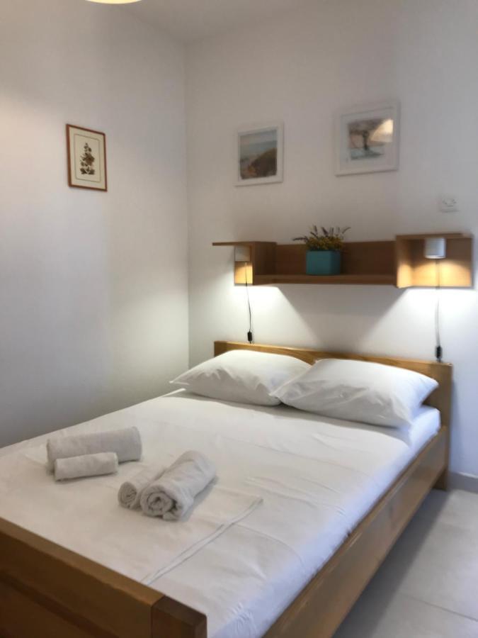 Bava Appartement Ugljan Buitenkant foto