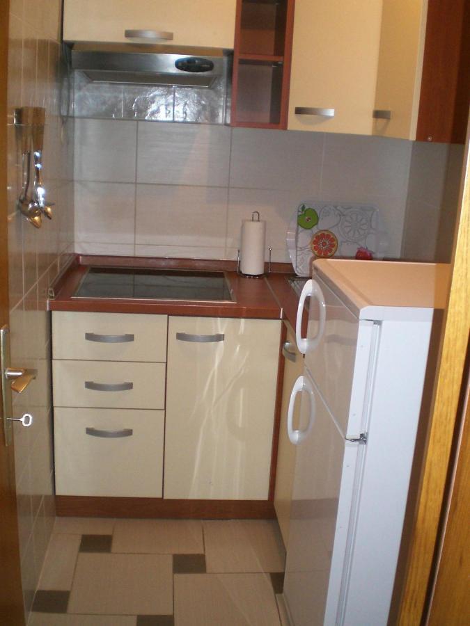 Bava Appartement Ugljan Buitenkant foto