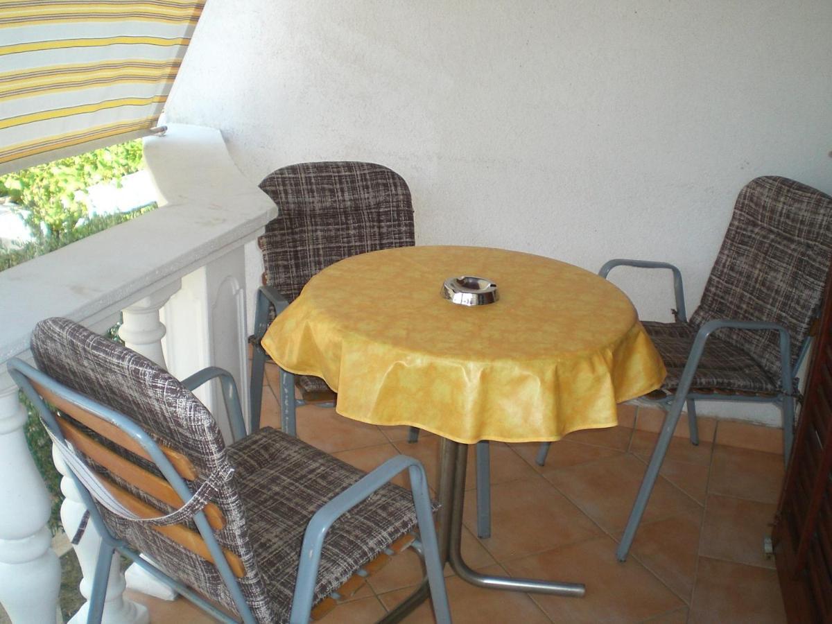 Bava Appartement Ugljan Buitenkant foto